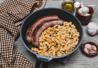 Recetas tradicionales: Alubias blancas con butifarra